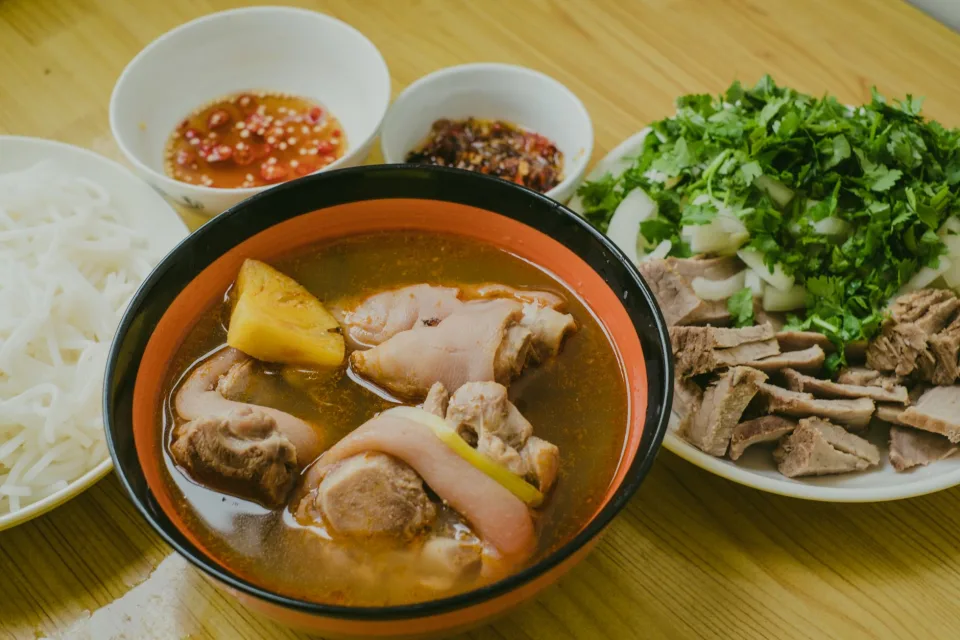 Khu bếp nấu món